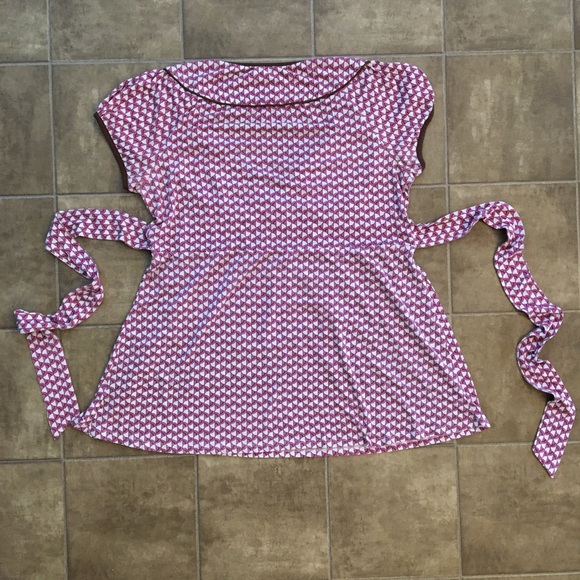 Very Unique Pink/White Cone patterned Top Size 1X - Picture 6 of 7